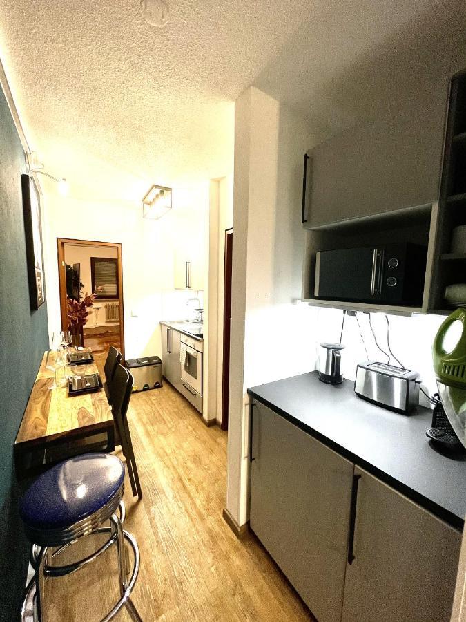 Boutique Apartment Am Bahnhof ไฟรบวร์กอิมไบรส์เกา ภายนอก รูปภาพ